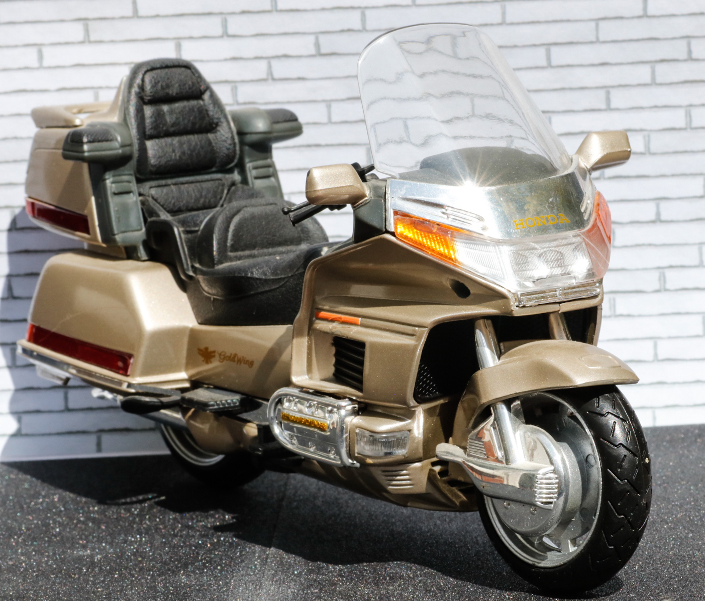 New Ray 1-12 Honda GL1500 Goldwing